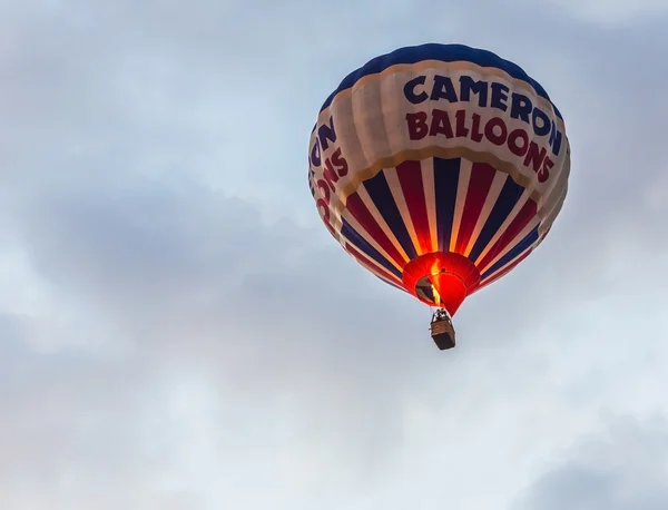 Vliegende luchtballon — Stockfoto