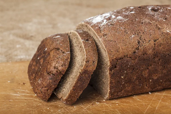 Rebanadas de pan negro — Foto de Stock