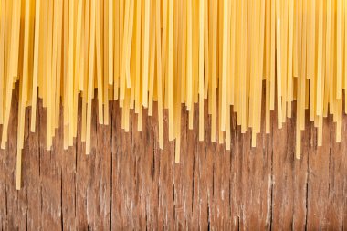 pişmemiş makarna gönderildi bir satır 