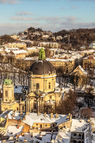 Das historische zentrum der stadt lviv, blick von oben — Stockfoto