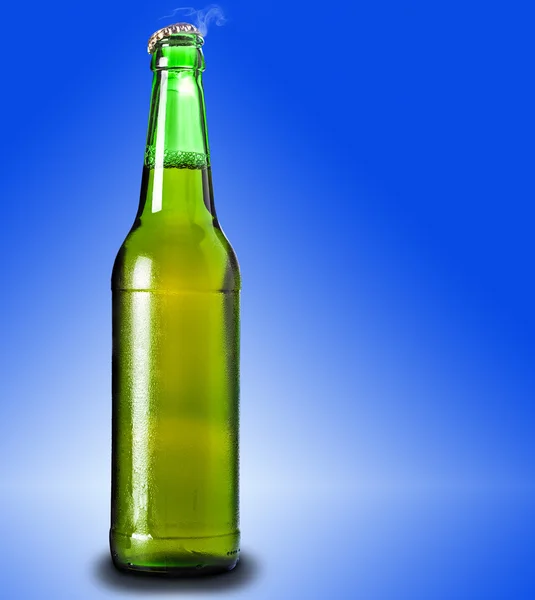 Cerveja lager em garrafa de vidro — Fotografia de Stock