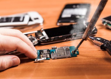 Lehimleme, kırık telefon tamiri 