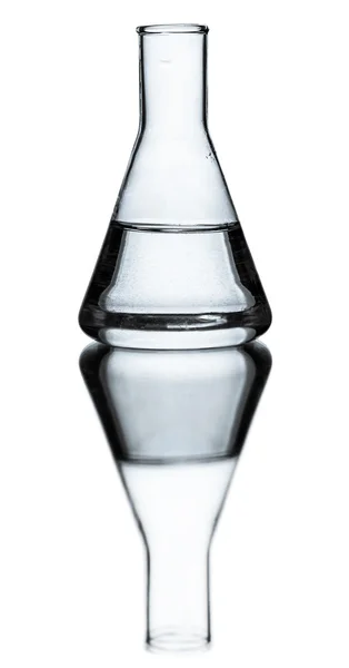 Стеклянная колба с жидкостью — стоковое фото