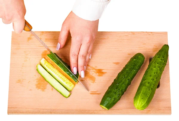 Cook gesneden verse komkommer — Stockfoto