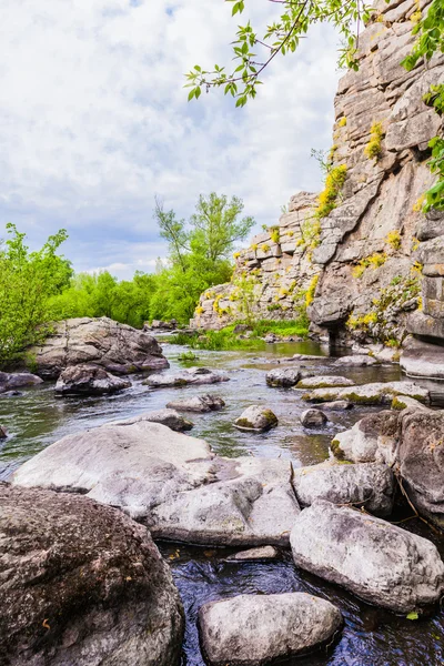 아름 다운 풍경 산 강 — 스톡 사진