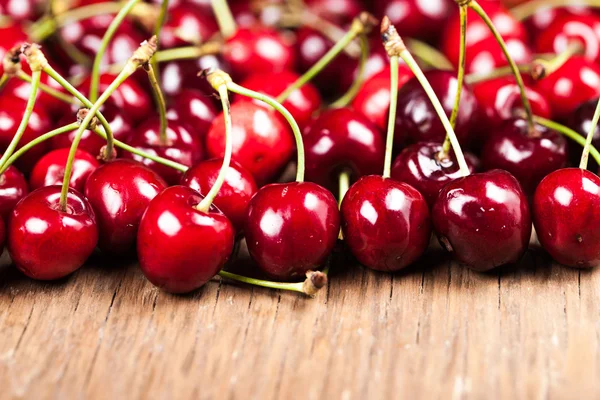 Natuurlijke rijpe kersen close-up — Stockfoto