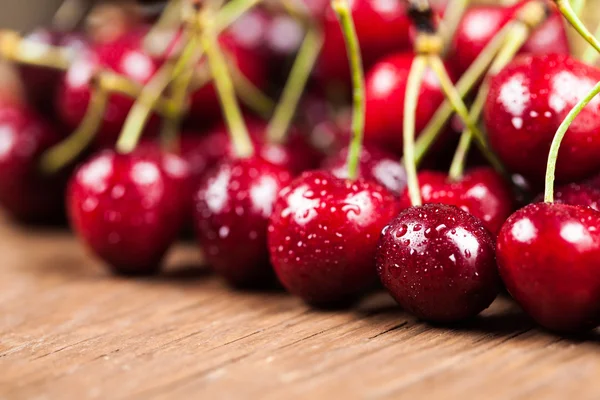 Juicy ripe cherry — Stock Photo, Image