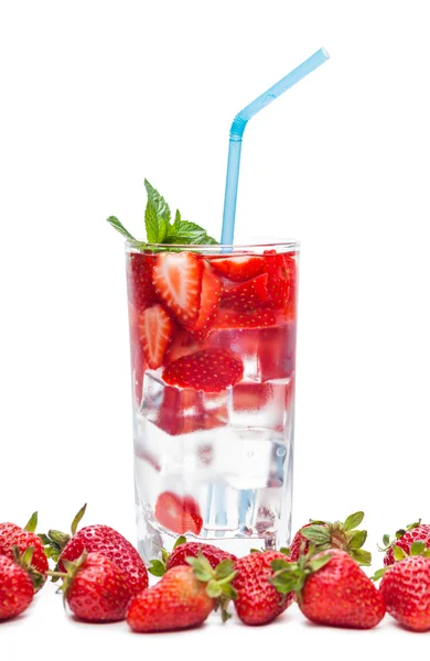 Glass of cocktail and berries closeup — Stock Photo, Image