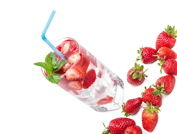Strawberry cocktail and berries closeup — Stock Photo, Image