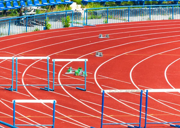 Rotes Laufband mit Markierung — Stockfoto