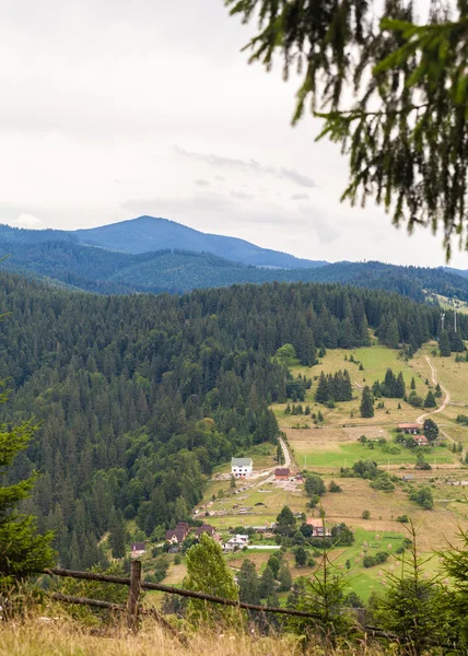 Ländliche Berglandschaft — Stockfoto