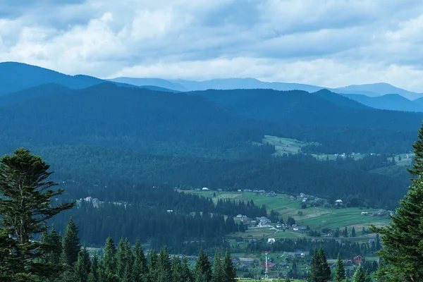 Ländliche Berglandschaft — Stockfoto