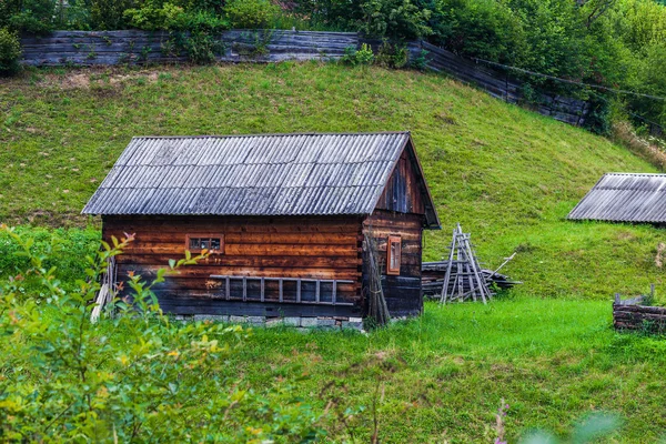 Starý dřevěný dům — Stock fotografie