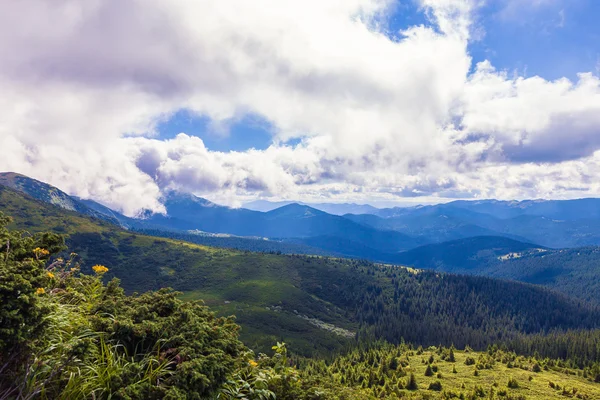 Montenegrin ridge in Carpathians — Stock Photo, Image