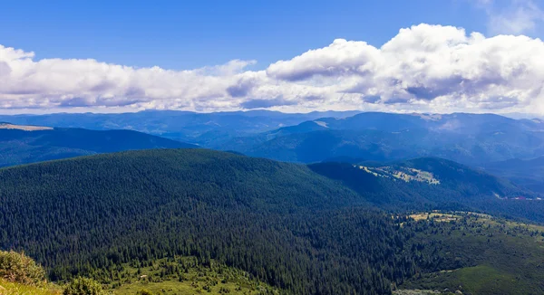 Cordillera montenegrina en Cárpatos —  Fotos de Stock