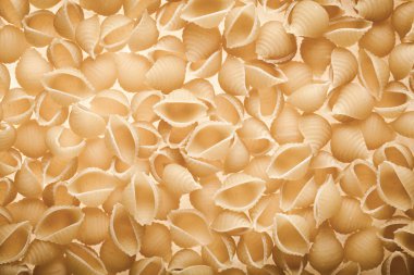 pişmemiş makarna portre