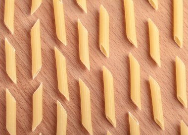 pişmemiş makarna portre