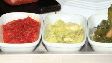 Snack üzerinde tablo görev yaptı.