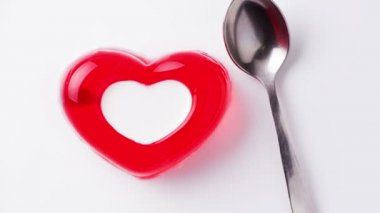 kalp şeklinde jöleli