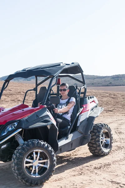 RC buggy in the desert — Stock Photo, Image