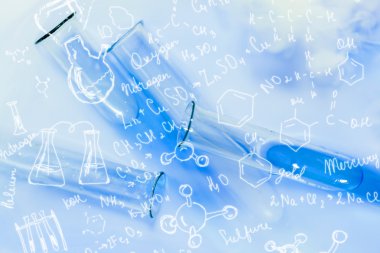 Reaktanları içeren tüpler 