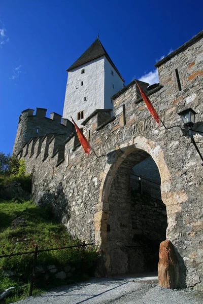 Mauterndorf Castle Medieval Hill Castle Mauterndorf Built Archbishops Salzburg Austria Fotos De Bancos De Imagens