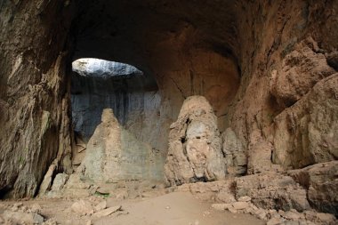 Bulgaristan 'ın Karlukovo köyü yakınlarındaki Iskar Vadisi' nde Prohodna Mağarası