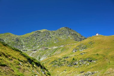 Romanya 'nın Fagaras Dağlarındaki Transfagarasan rotası