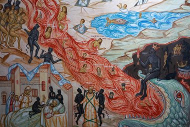 Romanya 'nın Bucegi Dağları' ndaki Ialomita mağarasında bulunan Ialomita Mağara Manastırı 'nın içinde.