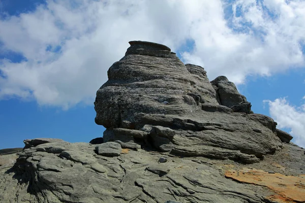 Sfenks - Romanya 'nın Bucegi Dağlarında kaya oluşumu