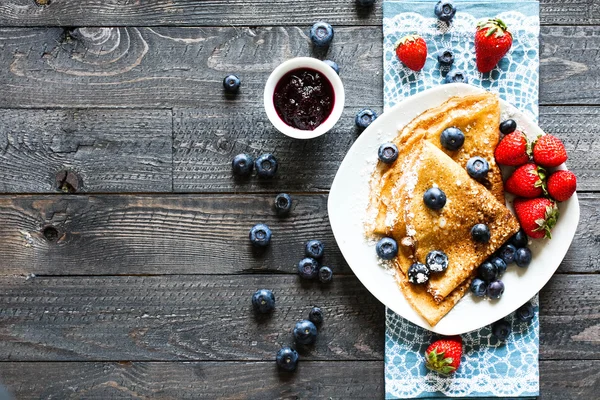 Delicioso desayuno Crepes —  Fotos de Stock