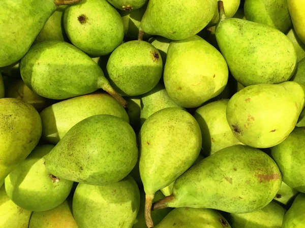 Box of pears at the super market — Stock Photo, Image