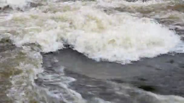 Rápido Movimiento Agua Sucia Río — Vídeos de Stock