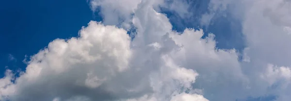 Vista Panoramica Nube Cumulus Bianco Sul Cielo Blu Estivo Sfondo — Foto Stock