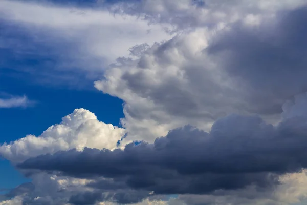 Awan Cumulus Putih Langit Biru Latar Belakang Alam — Stok Foto