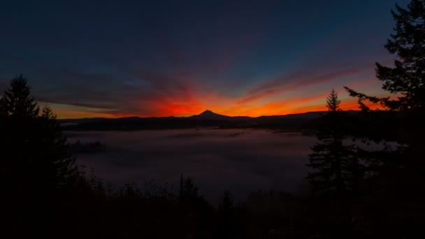 Time Lapse Movie of Colorful Sunrise with Snow Covered Mount Hood and Blanket of Low Lying Rolling Fog One Early Morning from Jonsrud Viewpoint 1080p — Stock Video