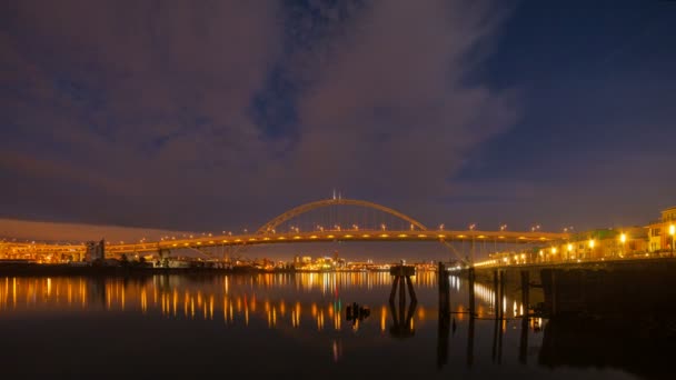 Time Lapse Movie of Moving Clouds and Auto Traffic Over Fremont Bridge Along Willamette River at Night in Portland Oregon 1080p — Stock Video
