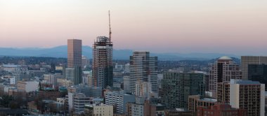 Portland Oregon çekirdek şehir merkezinde yeni Contstruction bina