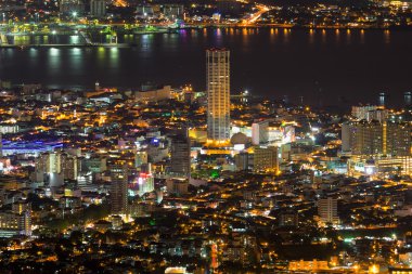 George Town Penang Malezya Hava görünümünü geceleri