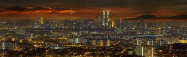 Kuala Lumpur Cityscape günbatımı Panorama