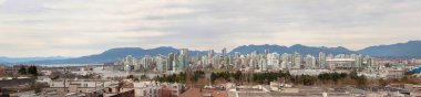 Vancouver Bc manzarası boyunca False Creek gündüz görünümü Panorama