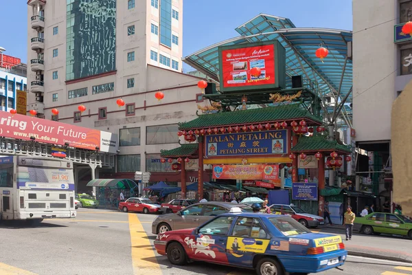 Chinatown Gate op Petaling Street — Stockfoto