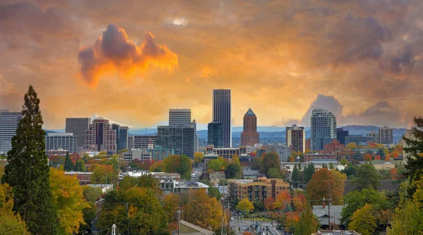 Portland Oregon Paisaje urbano en otoño S — Foto de Stock