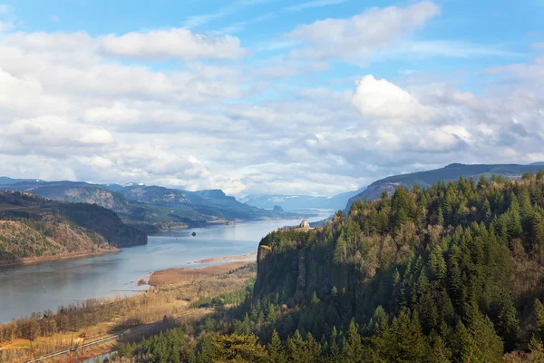 Punkt korony z widokiem na Columbia River Gorge dziennych — Zdjęcie stockowe