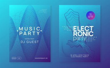 Dans ilanı. Dinamik gradyan şekil ve çizgi. Soyut pankart seti. Neon dans ilanı. Elektro trans müzik. Tekno DJ partisi. Elektronik ses olayı. Kulüp festivali posteri.