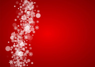 Kırmızı arka planda Noel kar taneleri. Noel Baba renkleri. Kış afişi için yatay çerçeve, hediye kuponu, kupon, reklamlar, Noel kar taneli parti etkinlikleri. Tatil kutlaması için kar yağıyor.