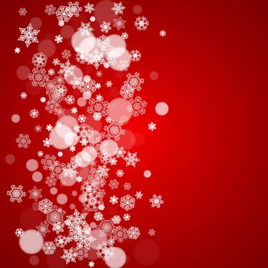 Kırmızı arka planda Noel kar taneleri. Mevsimlik kış afişleri için çerçeve, hediye kuponları, kuponlar, reklamlar, parti etkinlikleri. Noel Baba renkleri ve Noel kar taneleri. Tatil kutlaması için kar yağıyor.