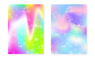 Prenses gökkuşağı gradyanı ile sihirli arka plan. Kawaii tek boynuzlu at hologramı. Holografik peri seti. Renkli fantezi kapağı. Tatlı kız daveti için ışıltılı ve yıldızlı sihirli bir arka plan..