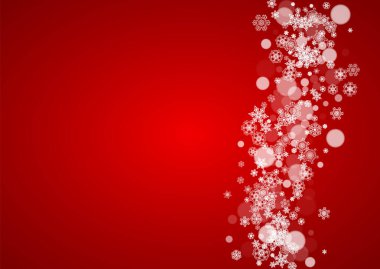 Kırmızı arka planda Noel karı. Noel Baba renkleri. Kış afişi için yatay çerçeve, hediye kuponu, kupon, ilan, parti etkinliği. Yeni yıl ve Noel kar tasarımı. Kutlama için düşen kar taneleri