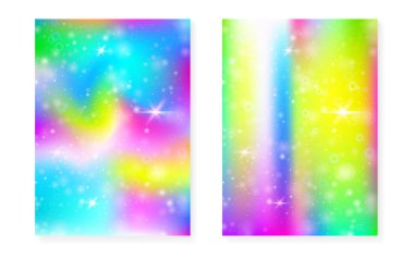 Kawaii arka planında gökkuşağı prensesi gradyanı var. Sihirli tek boynuzlu at hologramı. Holografik peri seti. Fantezi kapağı. Kawaii 'nin geçmişinde güzel kız partisi daveti için ışıltılar ve yıldızlar var..